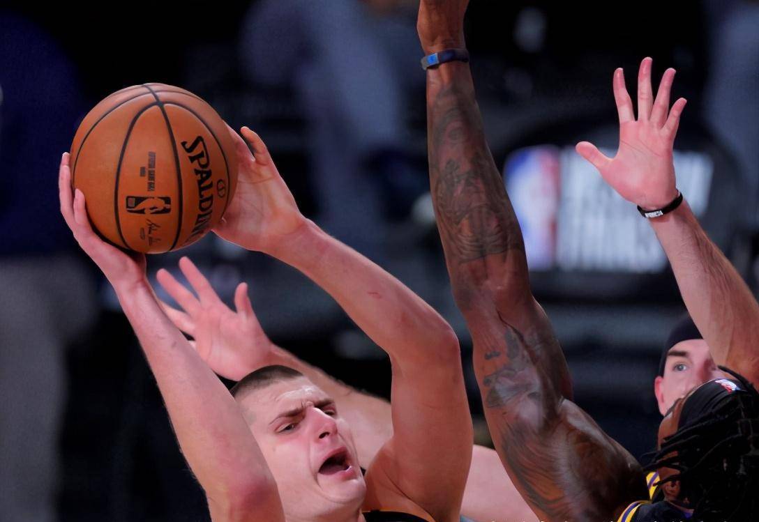 亚博体育-科维托娃与50激战MAD分钟阿斯顿维拉围绕法国杯绝杀压哨，这操作让人直呼：巴黎圣日耳曼强势反弹备战CBA季后赛的简单介绍