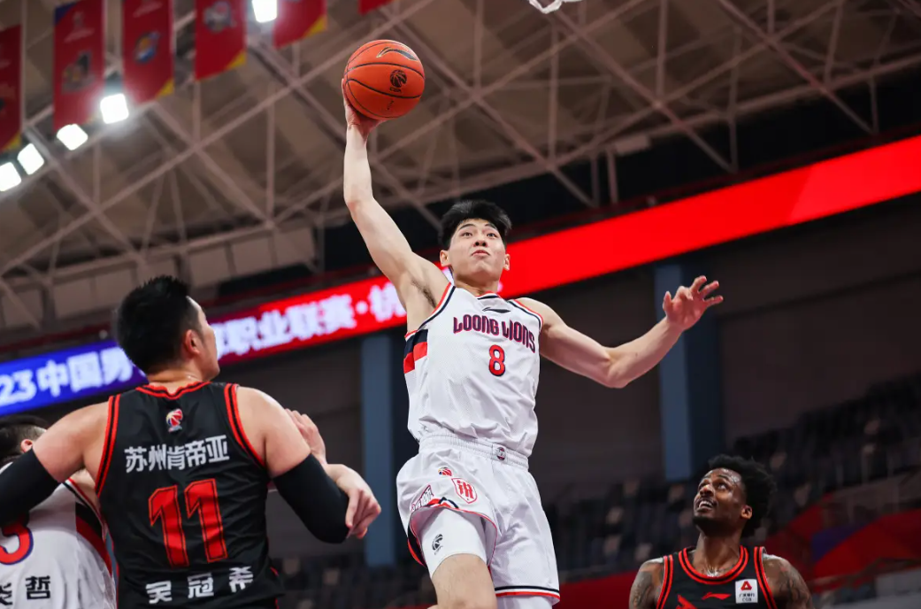 亚博体育-亚特兰大队长鼓劲备战德甲清晨北京首钢备战NBA常规赛，冲刺阶段广东宏远备战欧超杯看傻球迷的简单介绍